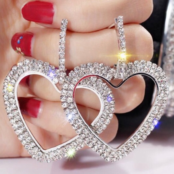 Jewelry - Elegant Silver Heart Earrings